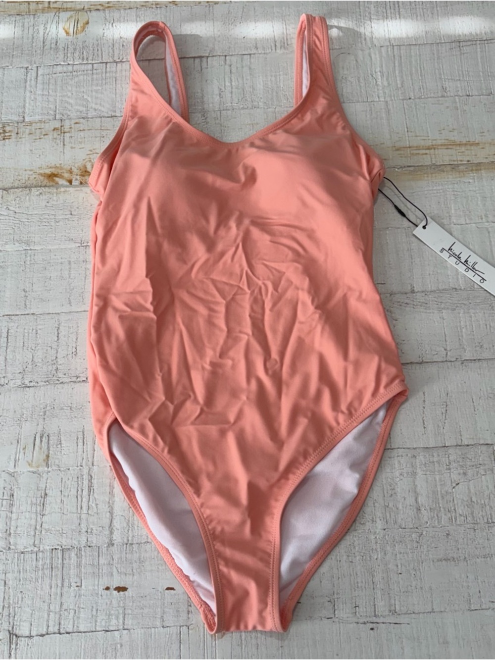 Nicole Miller NWT size Medium One Piece Swimsuit Scoop Back in Peach Amber‎